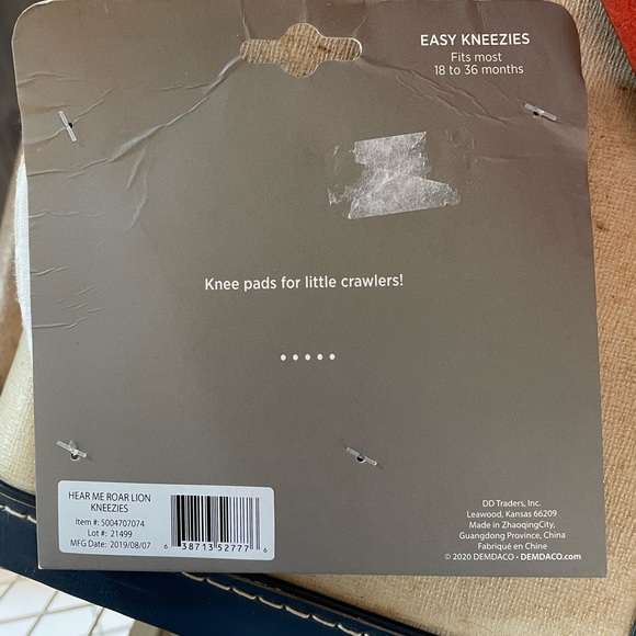 Hear Me Roar Lion One Size Fits Most Cotton Blend Infant Easy Kneezies - Picture 2 of 3